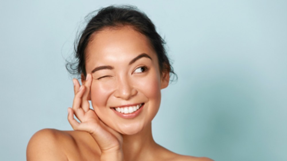Your Skin, Your Choice: Microdermabrasion vs. Chemical Peels