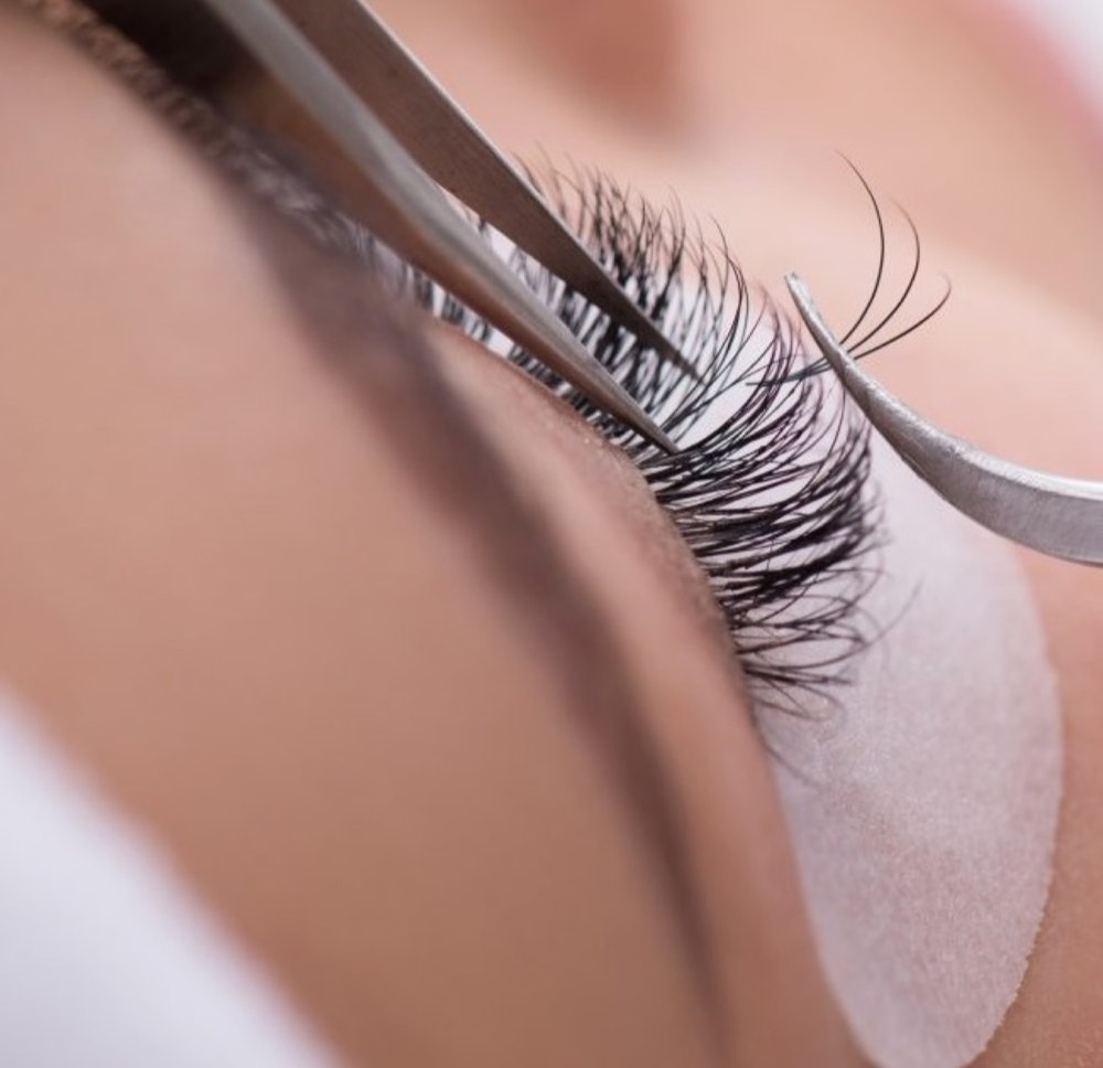 Lash Extensions & Lifts on the Upper East Side