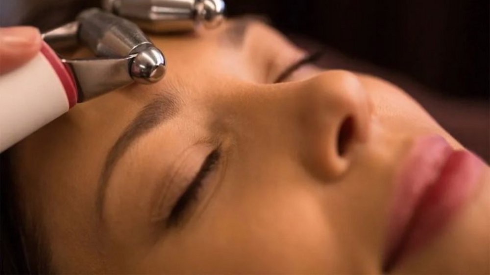 Discover the Benefits of Galvanic Facial Therapy for Radiant, Firm Skin