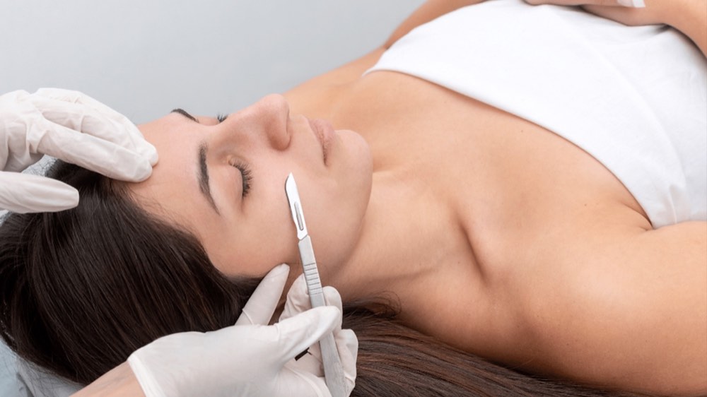 What is Dermaplaning Facial? Discover the Benefits at Kamila’s Skin Care